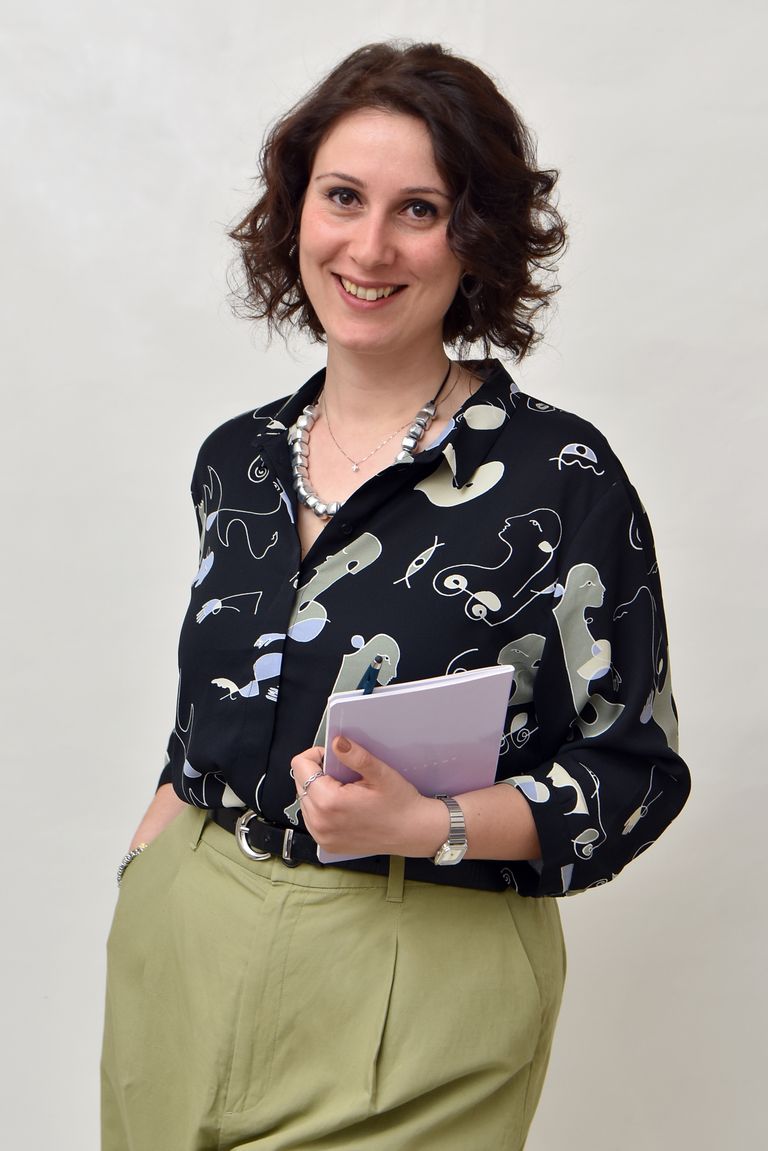 Dott.ssa Ilaria La Tegola, psicologa e psicoterapeuta a Milano nel suo studio